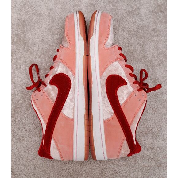 Nike SB Dunk Low Strangelove Pink Red Sneakers Mens 8.5 Womens 10 CT2552-800 - Picture 4 of 16